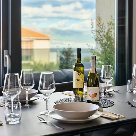 Solis - Sea View & Pool * Slatine
