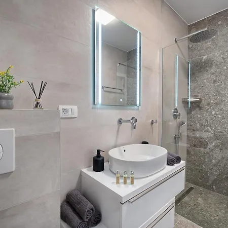 Solis - Sea View & Pool * Slatine