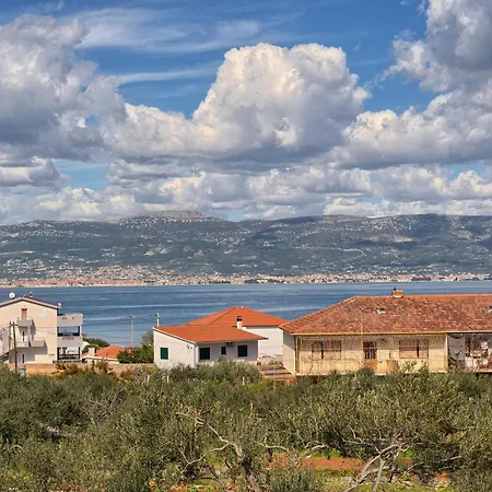 Solis - Sea View & Pool * Slatine