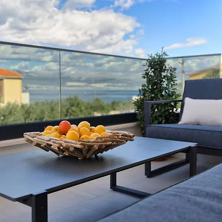 Apartment Solis - Sea View & Pool