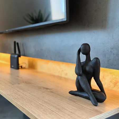 Solis - Sea View & Relax Pool 아파트 슬라티네